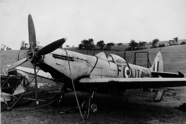 spitfire_te184_fjt-a_02.jpg