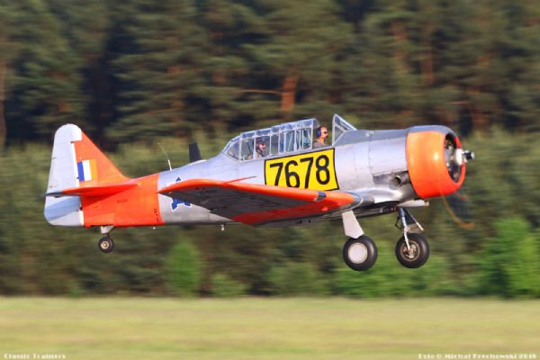 Víkend s vůní spáleného benzínu