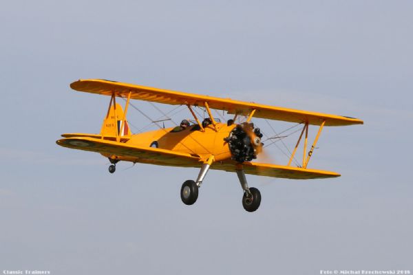 Víkend s vůní spáleného benzínu