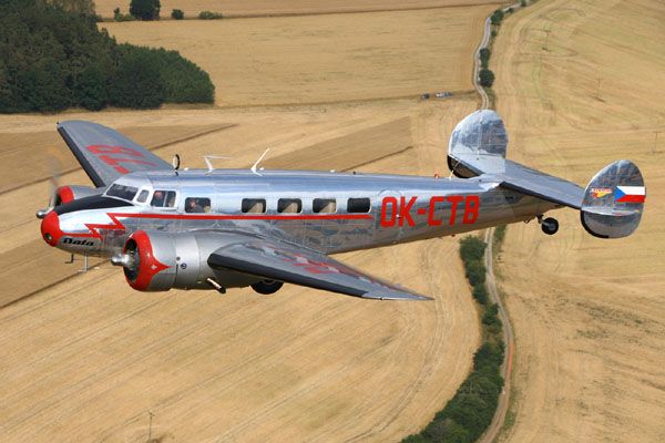 Lockheed 10A Electra - Air to Air