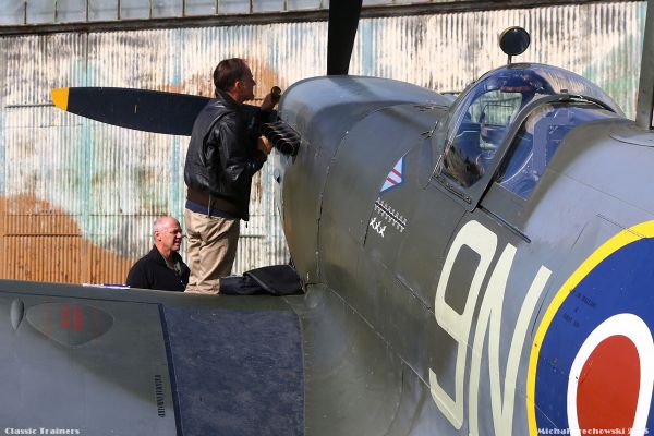 Nový pilot Spitfiru! 