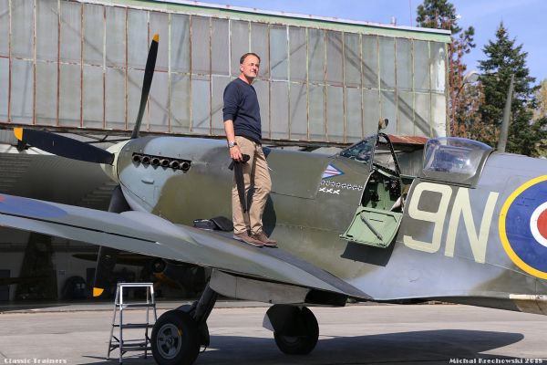 Nový pilot Spitfiru! 