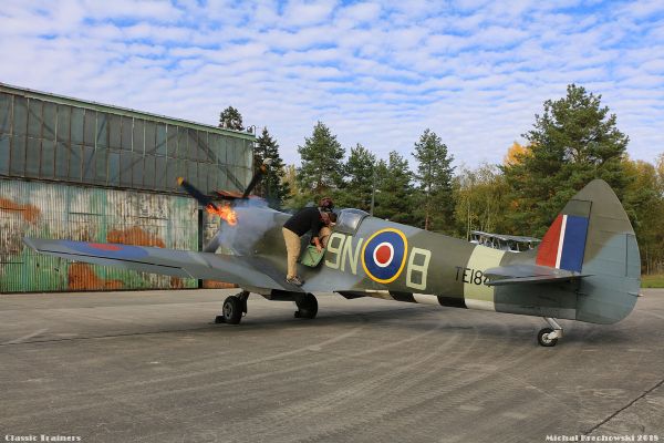 Nový pilot Spitfiru! 