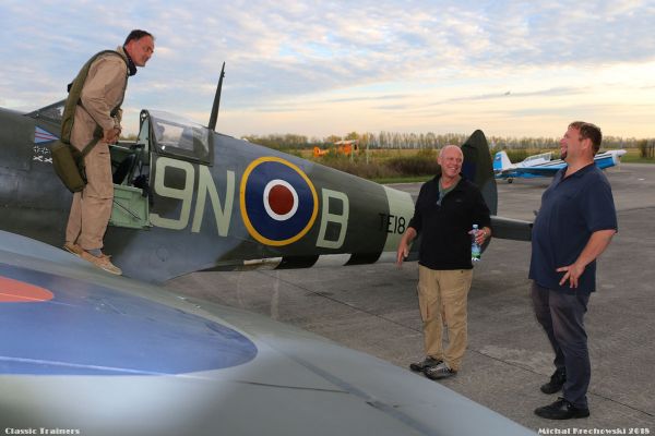 Nový pilot Spitfiru! 