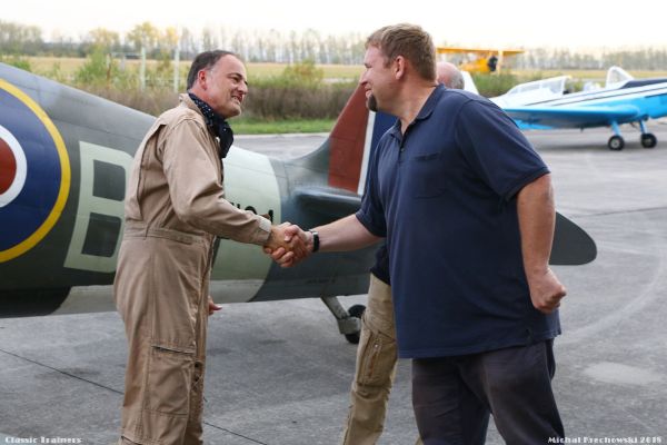 Nový pilot Spitfiru! 