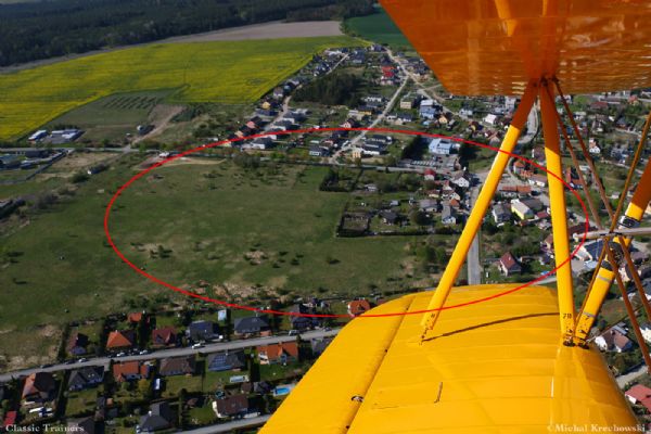 Stearmanem po stopách sestřelených B-17G Flying Fortress