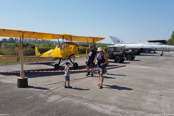 Den otevřeného Hangáru 3 připomněl 80 let Bitvy o Británii