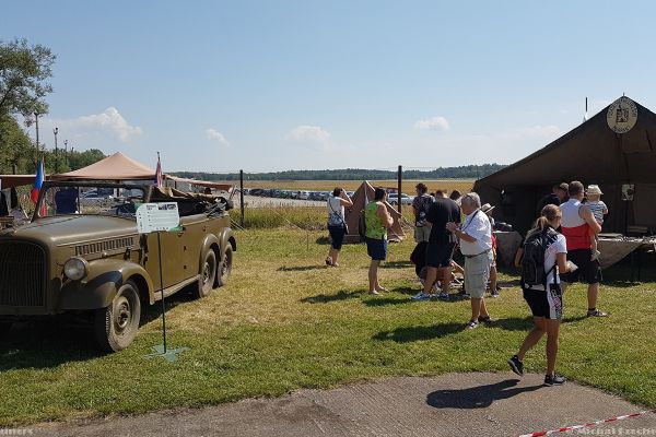 Den otevřeného Hangáru 3 připomněl 80 let Bitvy o Británii
